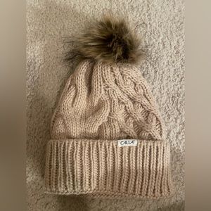 Carrie underwood brand beanie nwt never worn